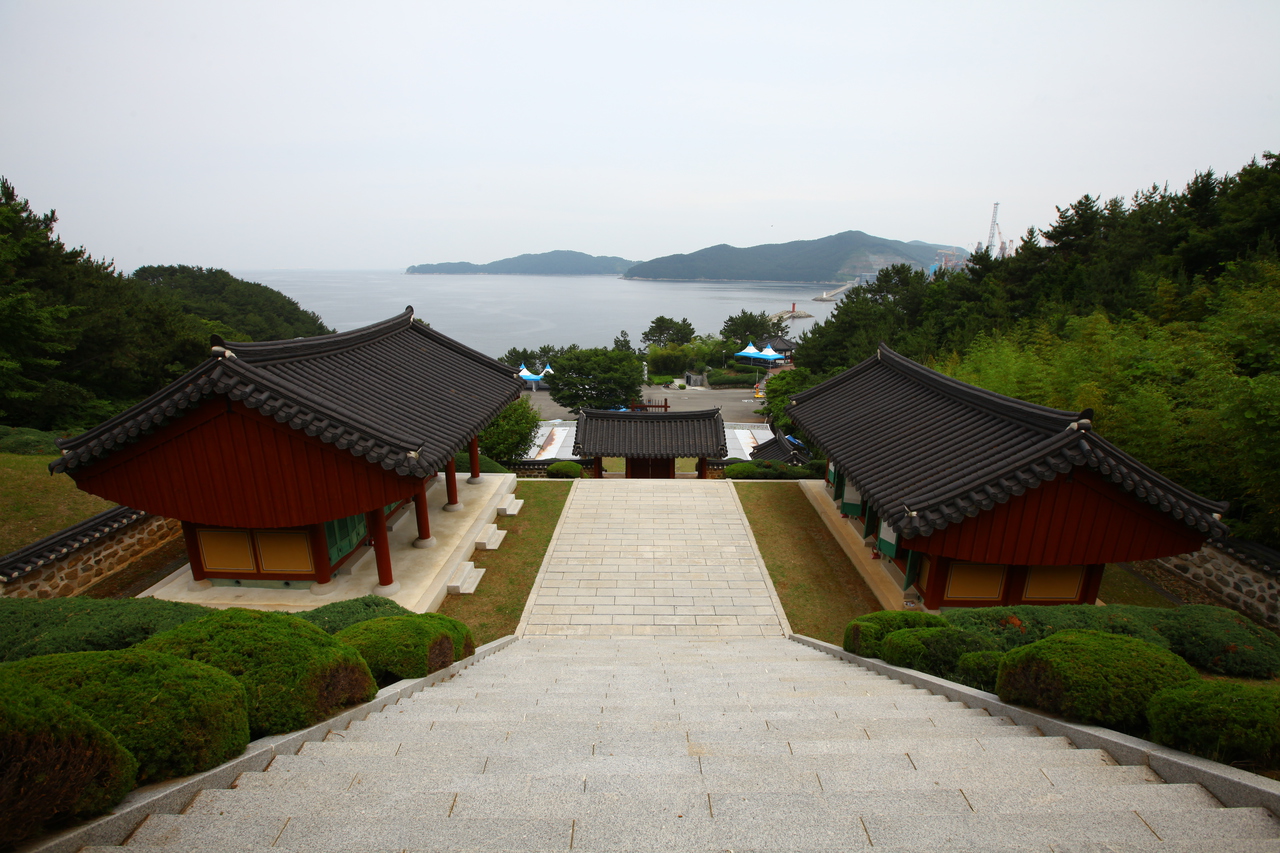 옥포대첩기념관