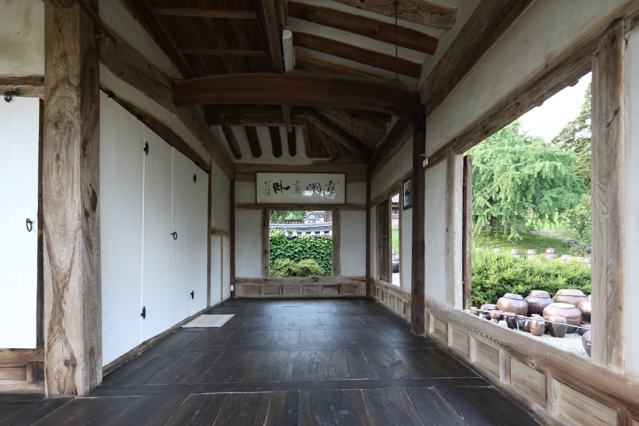 논산 명재고택(구 윤증고택)