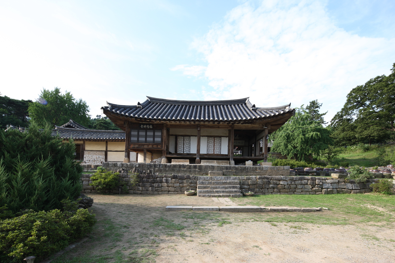 논산 명재고택(구 윤증고택)