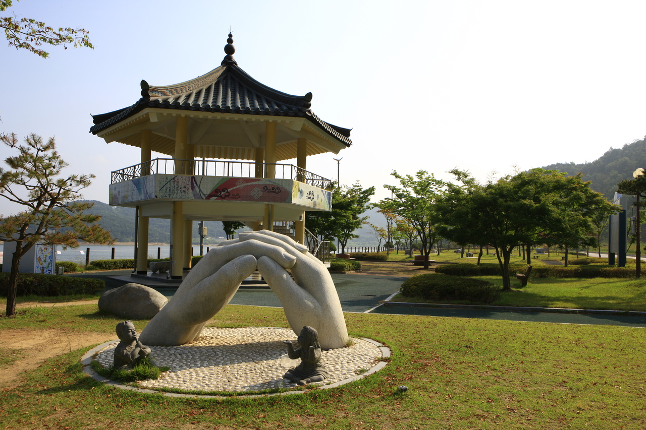 불갑저수지수변공원