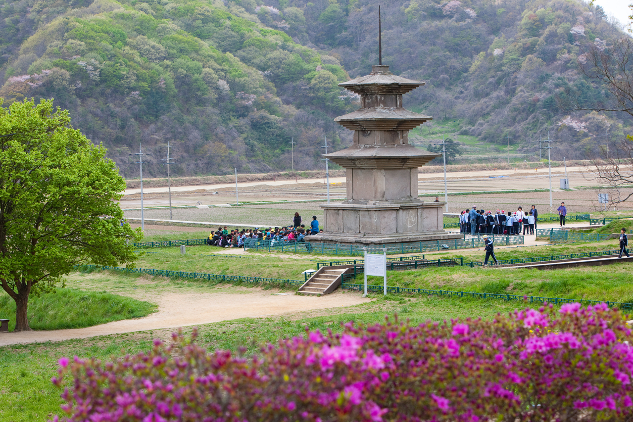감은사지 삼층석탑