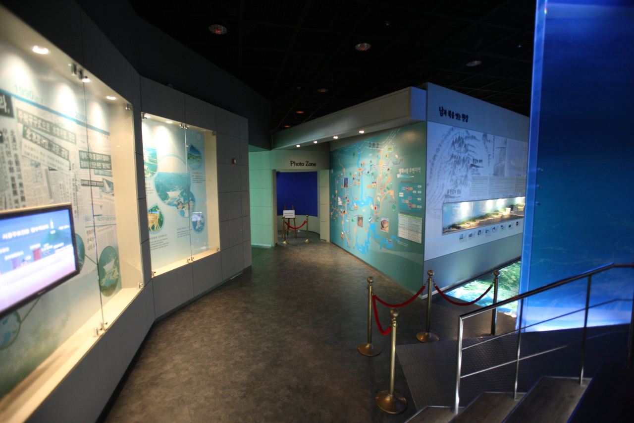 평화의 댐 물문화관